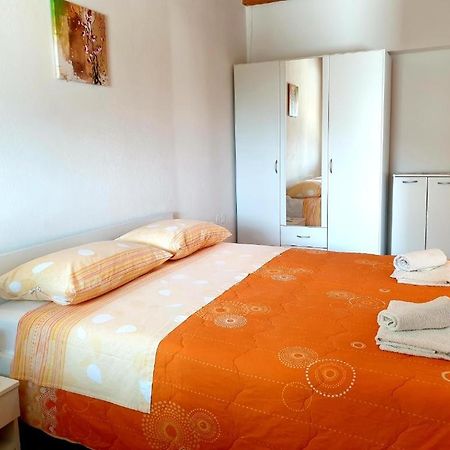 Apartments Hodanic 克尔克 外观 照片