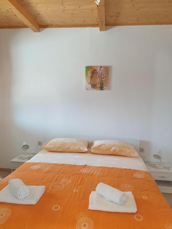 Apartments Hodanic 克尔克 外观 照片