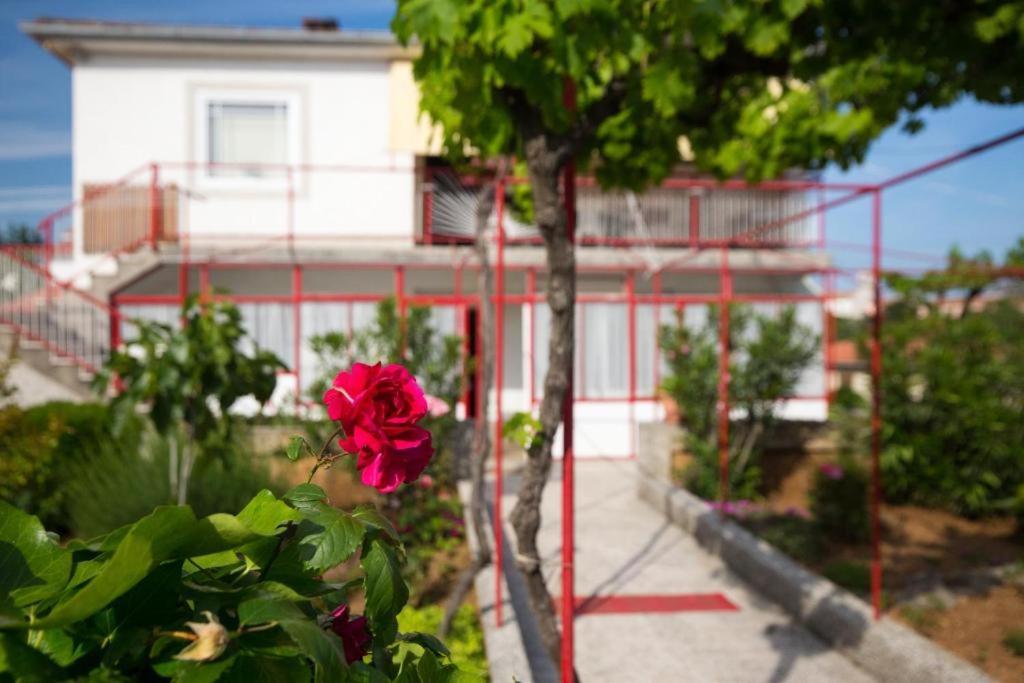 Apartments Hodanic 克尔克 外观 照片