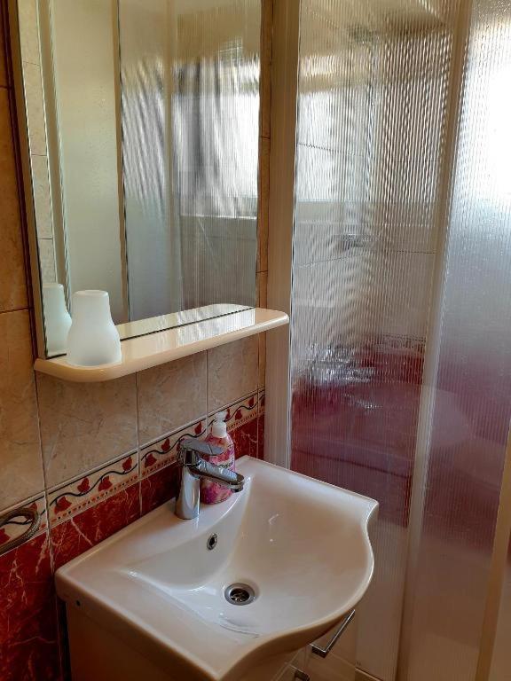 Apartments Hodanic 克尔克 外观 照片
